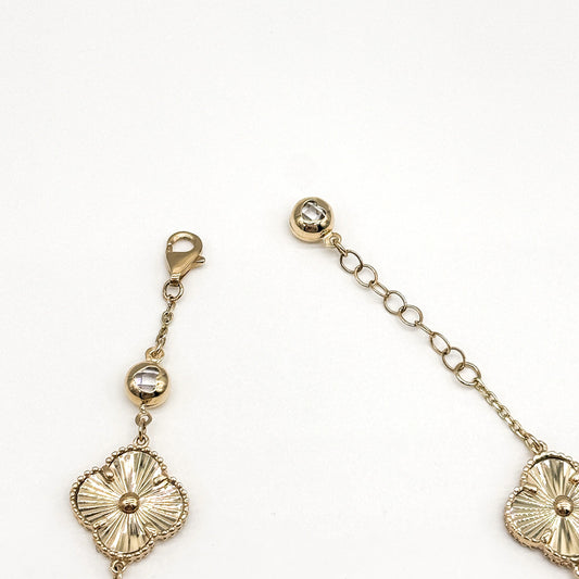 14K Yellow Gold Clover Bracelet 8 Inch 8 Grams 13.75mm Clover Station Style