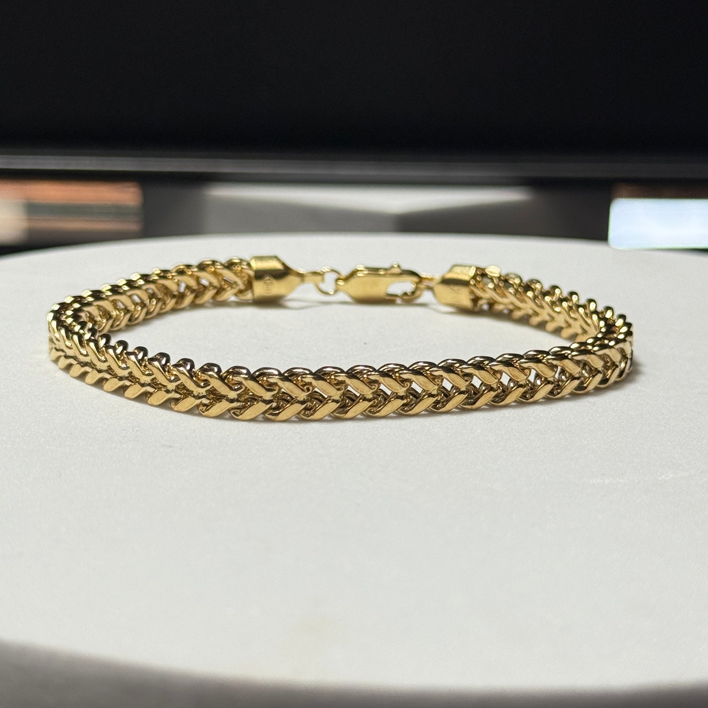 10K Yellow Gold 1.3 Grams 5.5mm Franco Bracelet