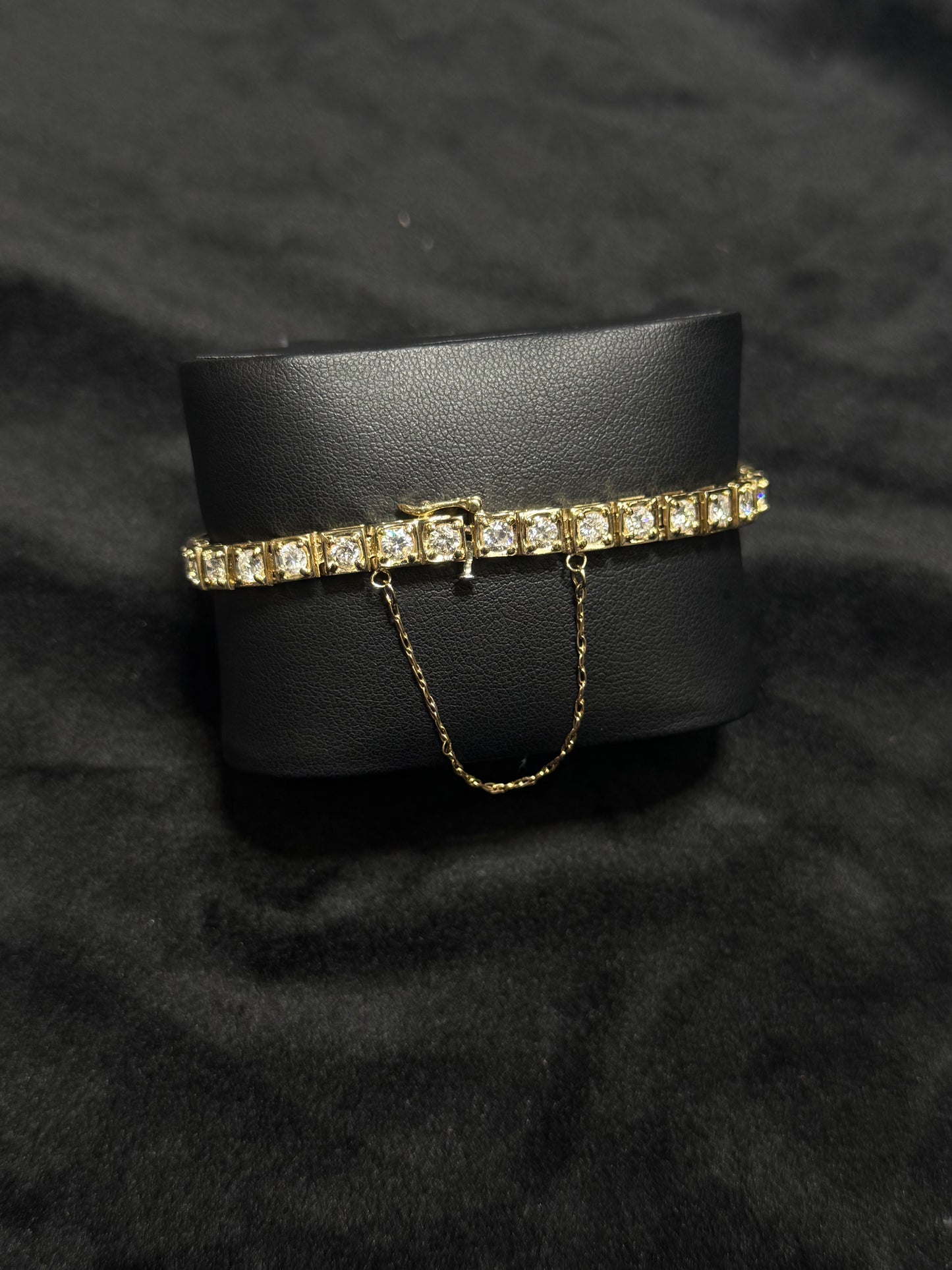 14K Yellow Gold 5.61CTW Round Brilliant Diamond Bracelet