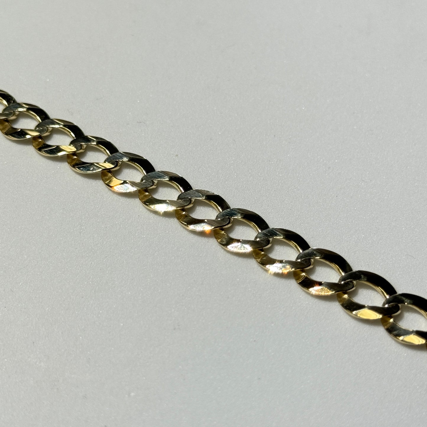 10K Yellow Gold 16.8 Grams 9.5” Curb 9.7mm Bracelet