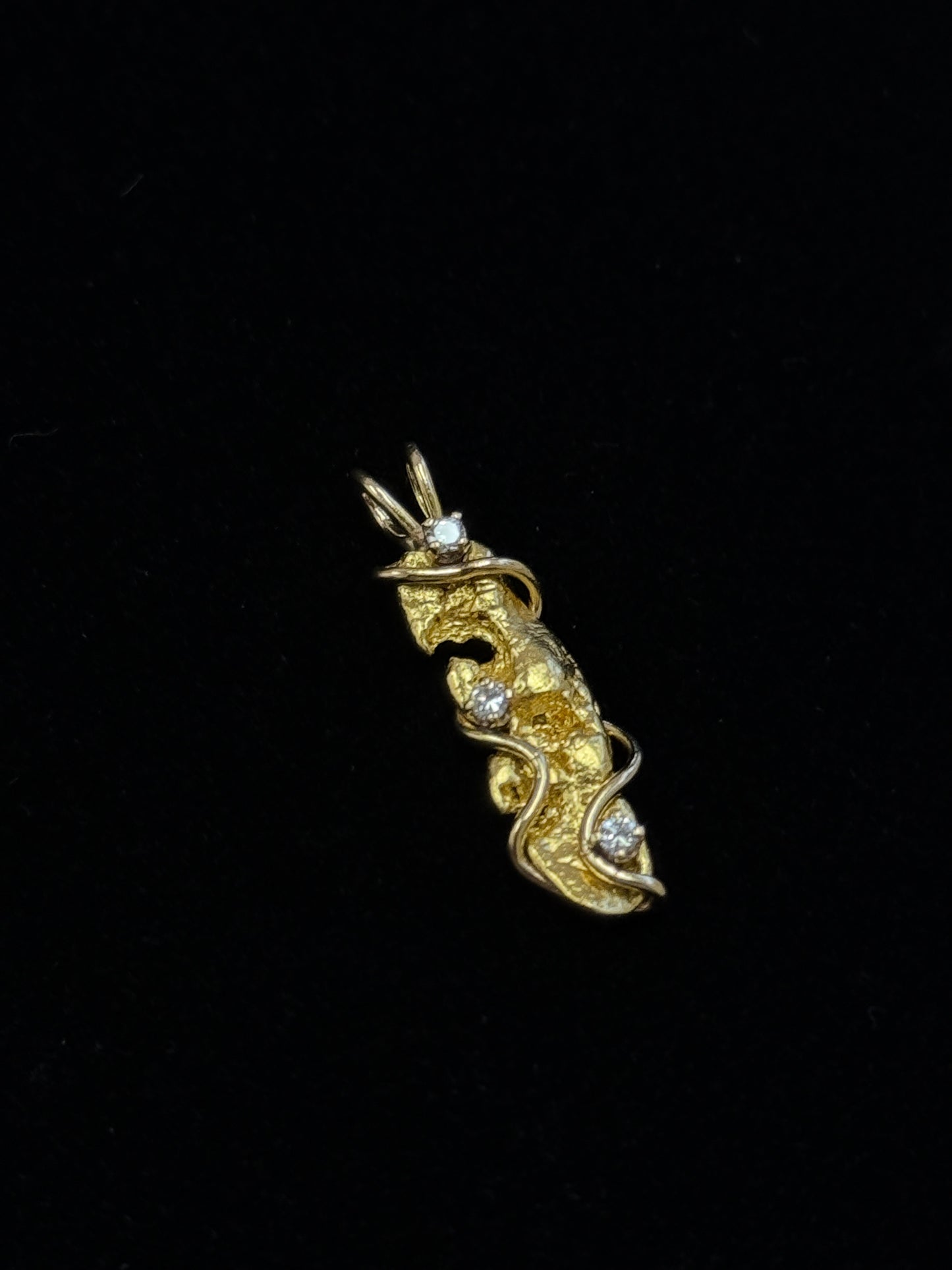 14K and 24K Yellow Gold Fancy .15ctw Round Diamond Nugget Style Design 5G Pendant
