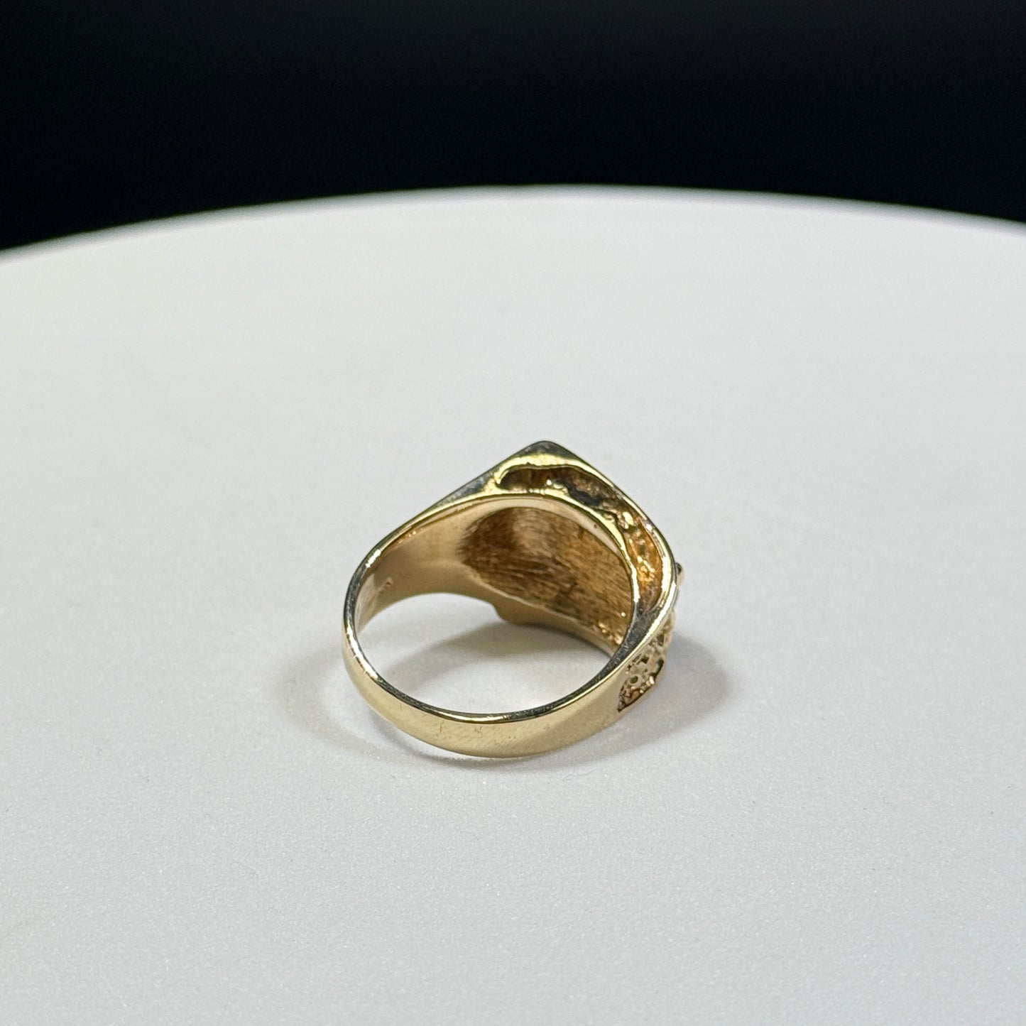 14K Yellow Gold Onyx Cabochon Ring 7.6g – Size 9