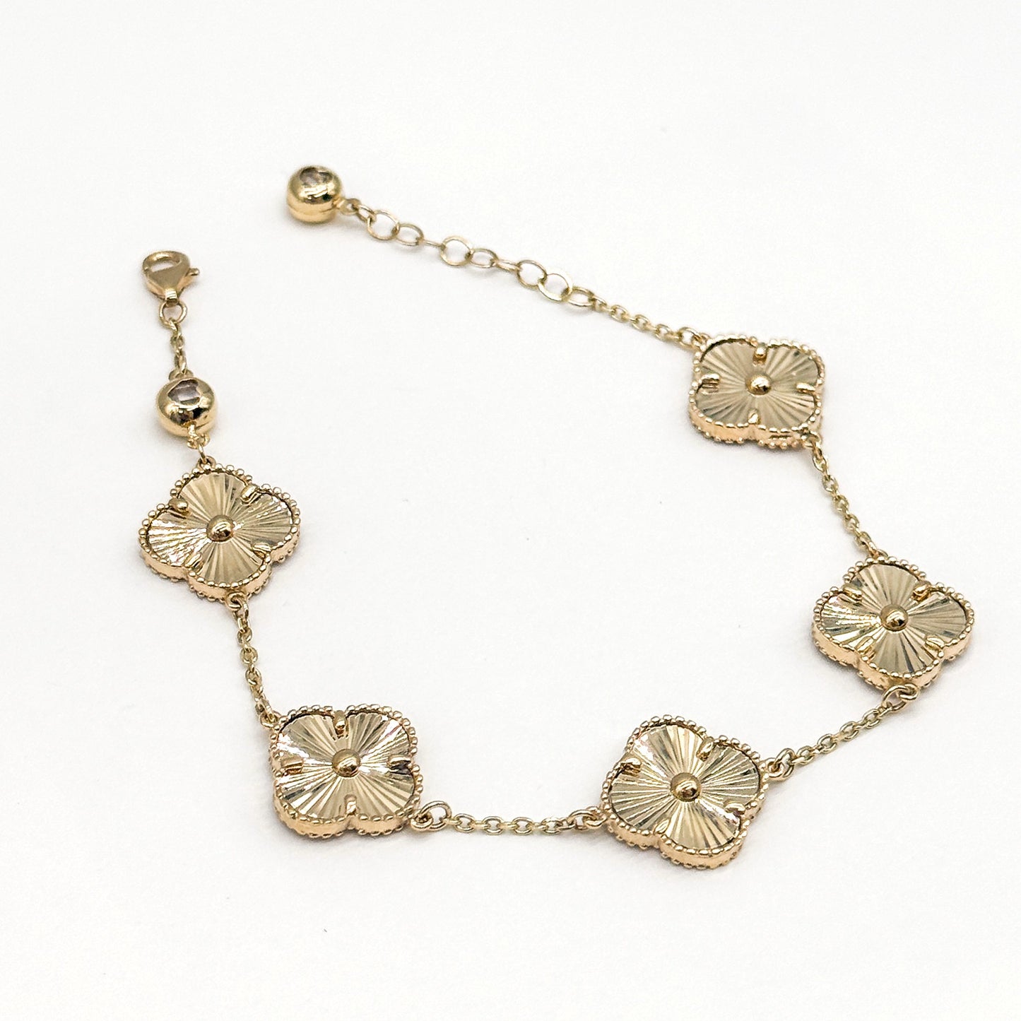 14K Yellow Gold Clover Bracelet 8 Inch 8 Grams 13.75mm Clover Station Style