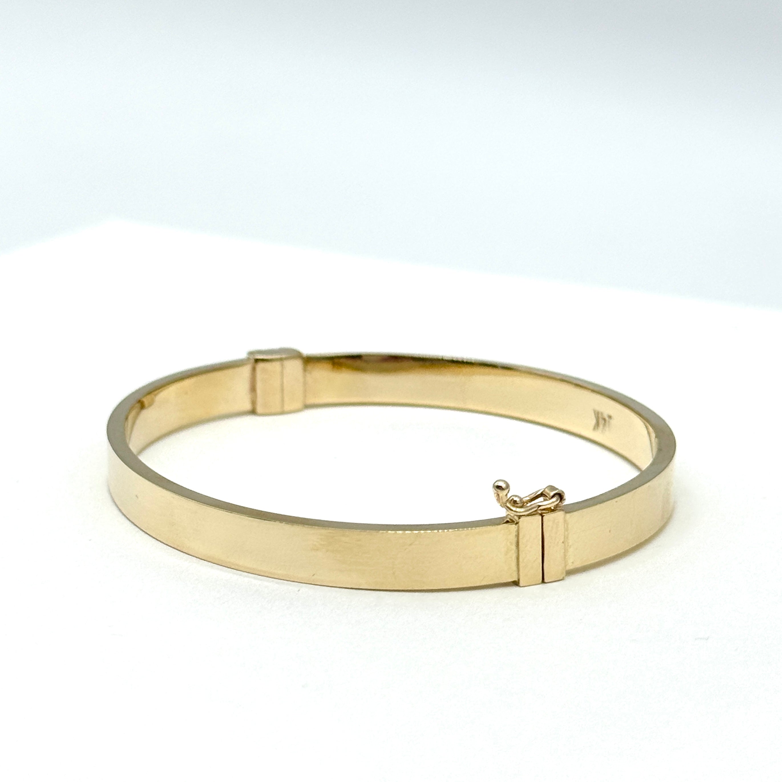 14K Yellow Gold Polished Bangle Bracelet 6mm 5 Inch 10.4g
