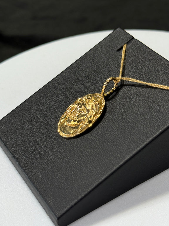 14K Yellow Gold 4G Oval Jesus Christ Pendant