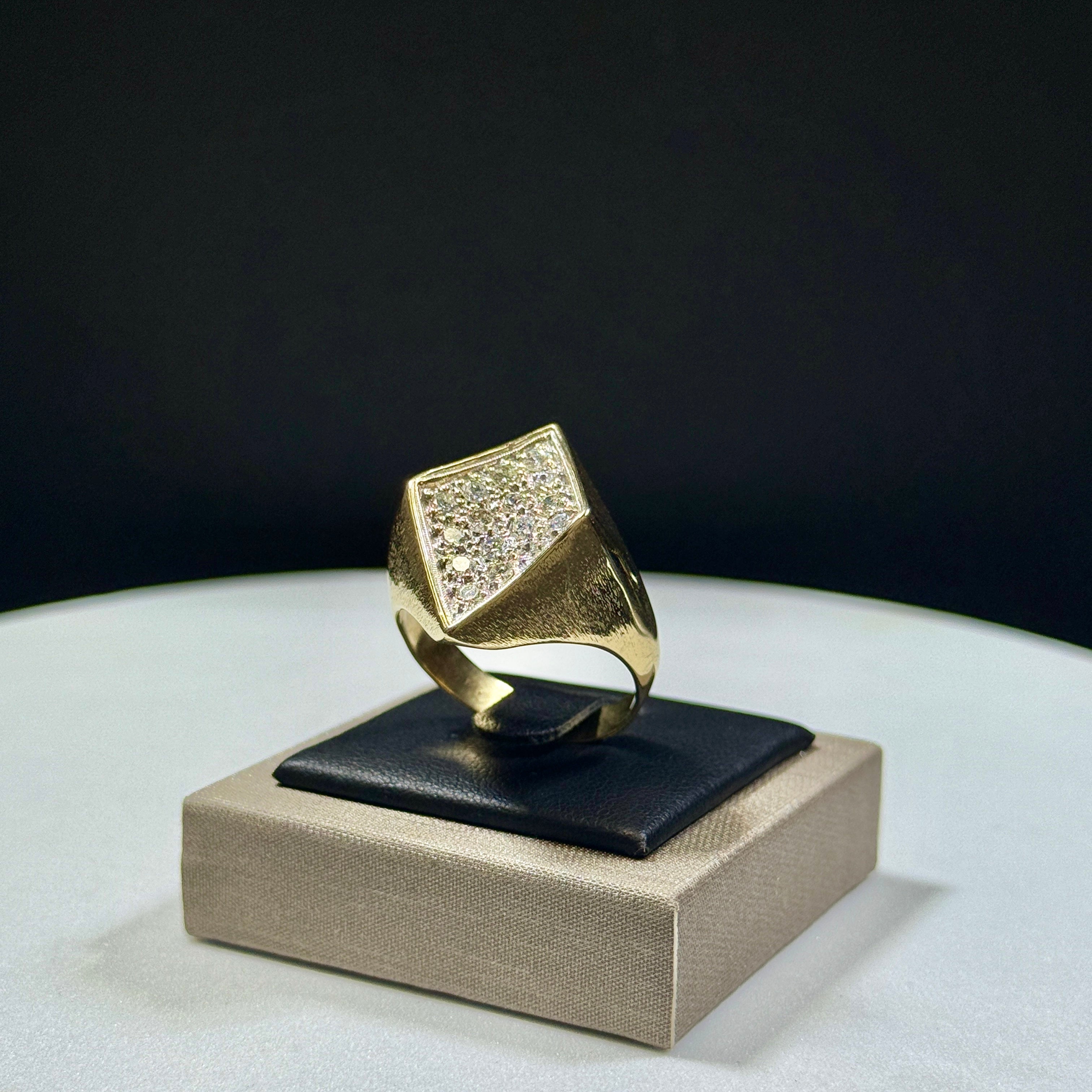 14K Yellow Gold Pave Diamond Concave Ring 10.3g – Size 12 (1.25ctw)