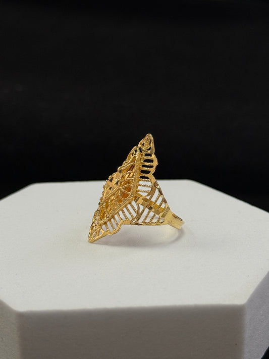 21K Yellow Gold Fancy Diamond Cut Cutout Ring