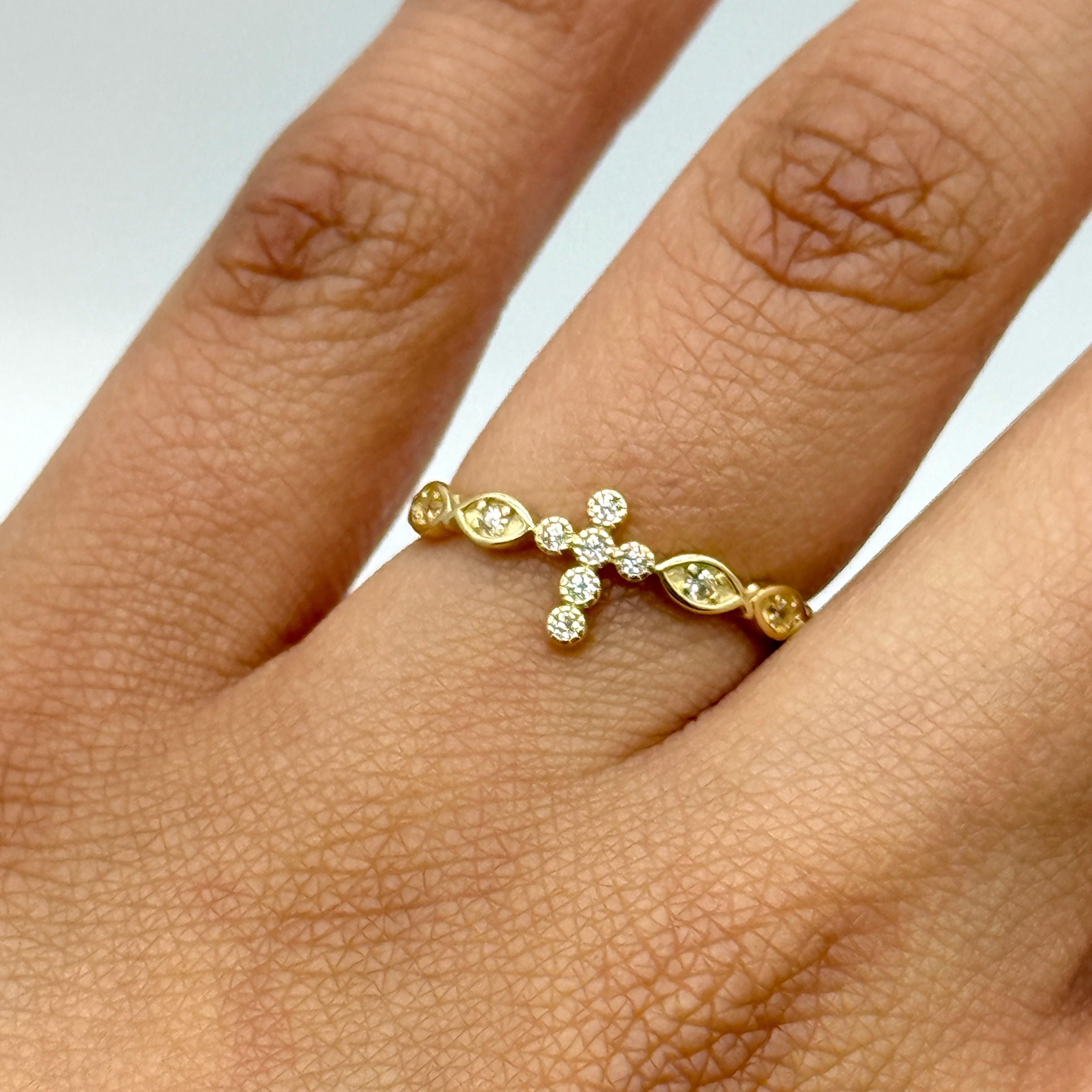 14K Yellow Gold CZ Cross Ring Size 8 Dainty Religious Band 1.5 Grams