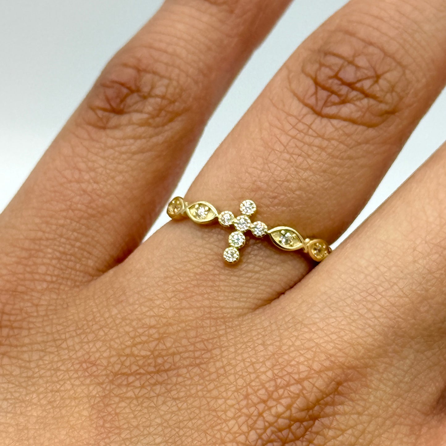 14K Yellow Gold CZ Cross Ring Size 8 Dainty Religious Band 1.5 Grams