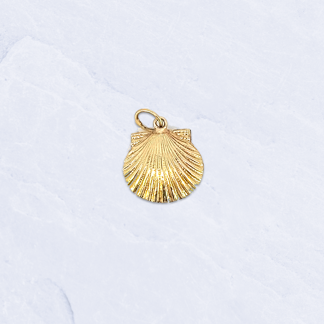 14K Yellow Gold Shell Pendant