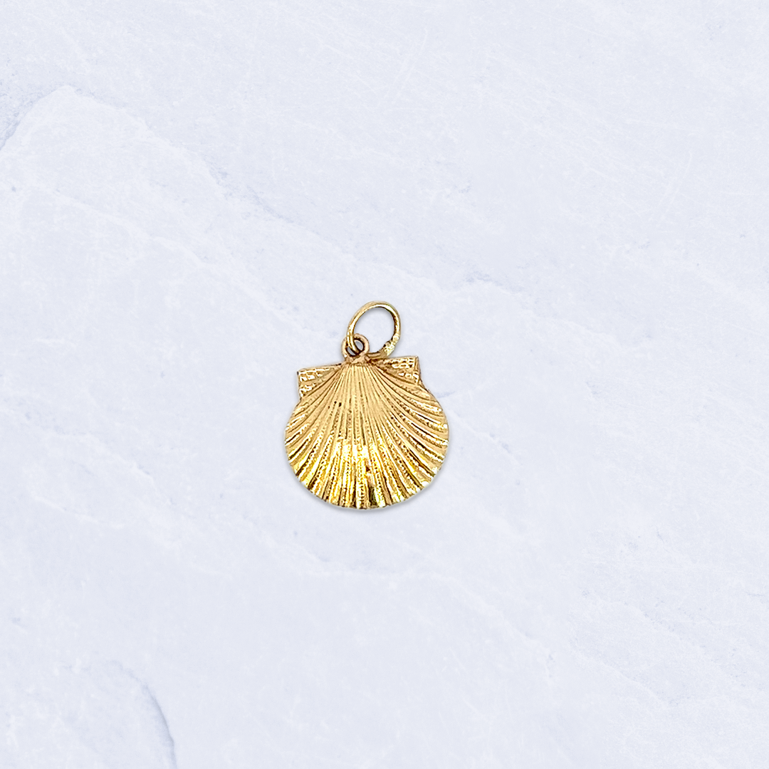 14K Yellow Gold Shell Pendant