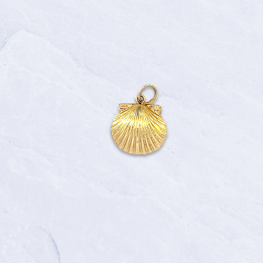 14K Yellow Gold Shell Pendant